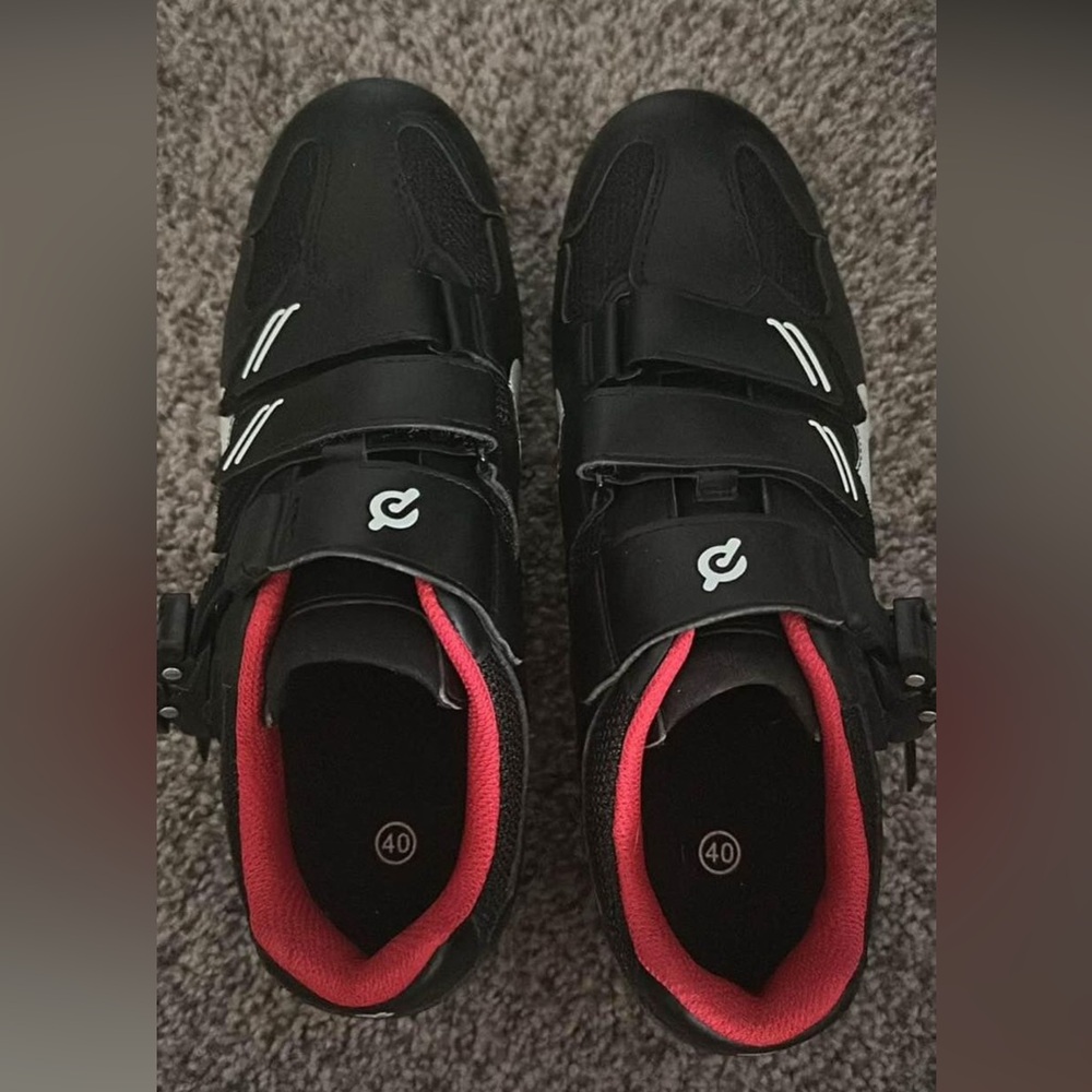 Peloton Cycling Shoes - Size 40 (Women’s 9, Men’s 7)